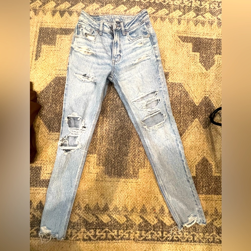 AE Strigid mom jeans
